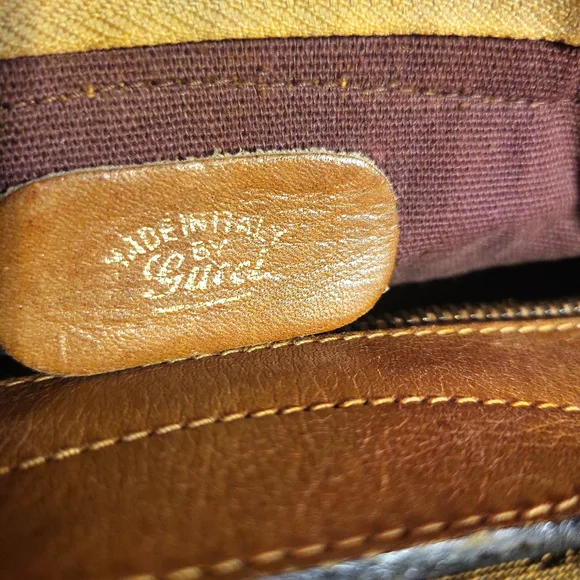AUTHENTIC VINTAGE GUCCI PURSE - Picture 6 of 7